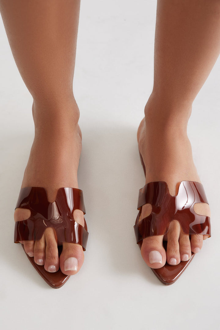 Never Disappoint Flat Sandals - Brown