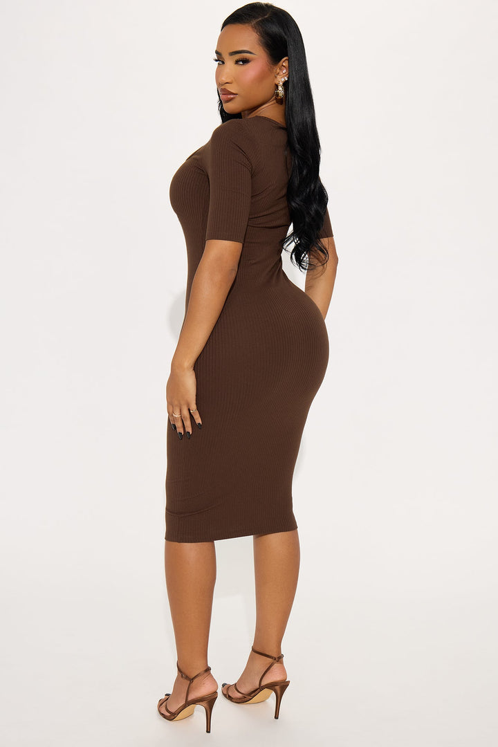 A Little Bossy Midi Dress - Chocolate