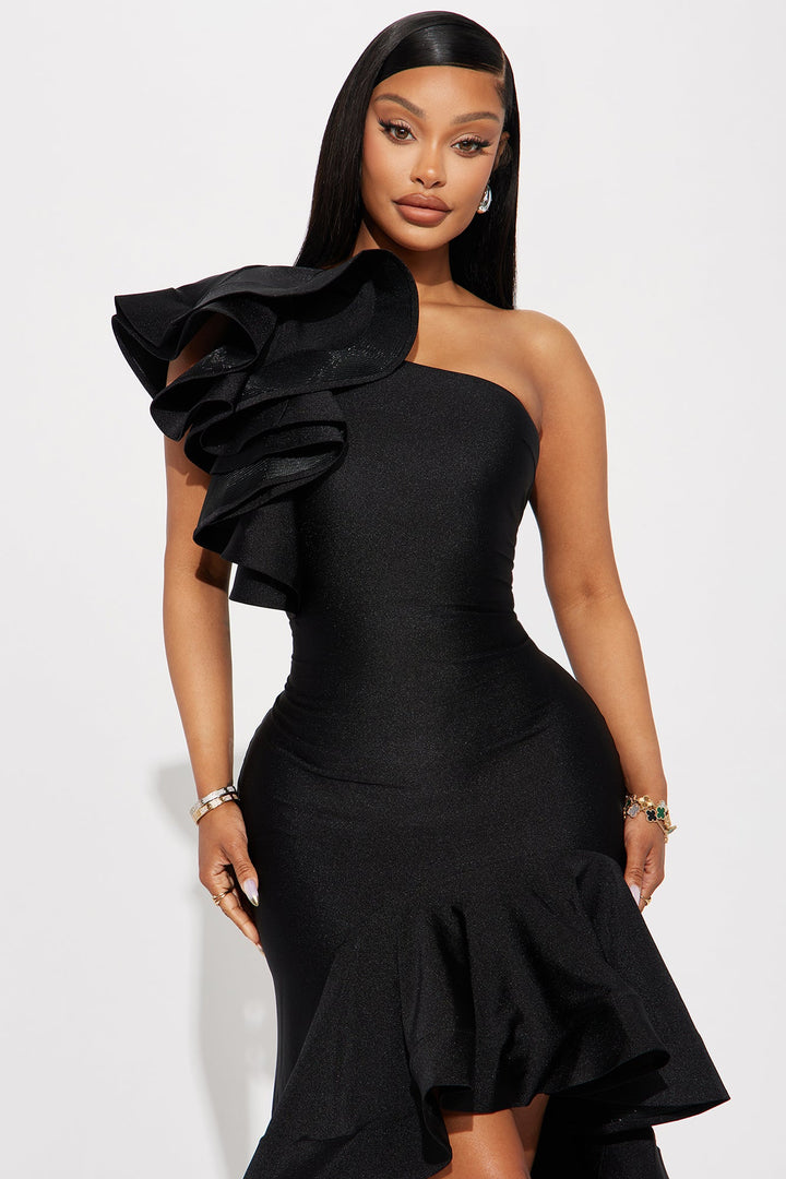 Rebecca Ruffle Gown - Black