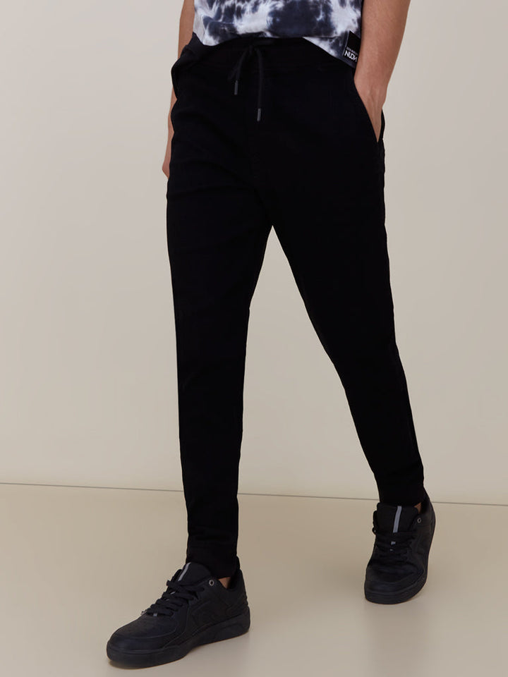 Nuon Black Slim - Fit Mid - Rise Jeans