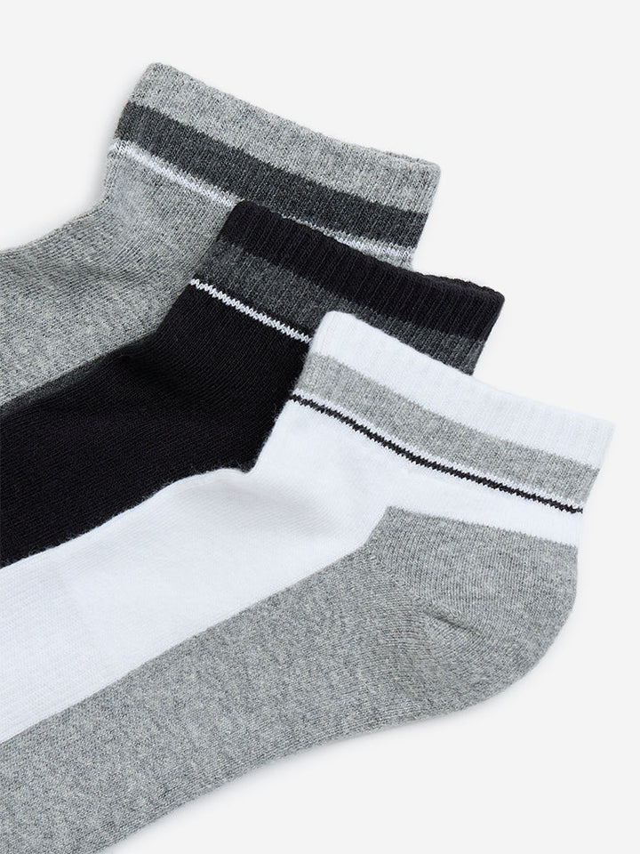 WES Lounge Grey Colour-Blocked Cotton-Blend Socks - Pack of 3