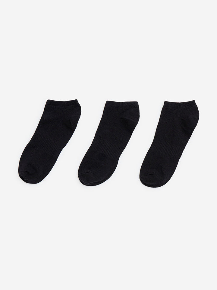 WES Lounge Black Solid Cotton-Blend Socks - Pack of 3