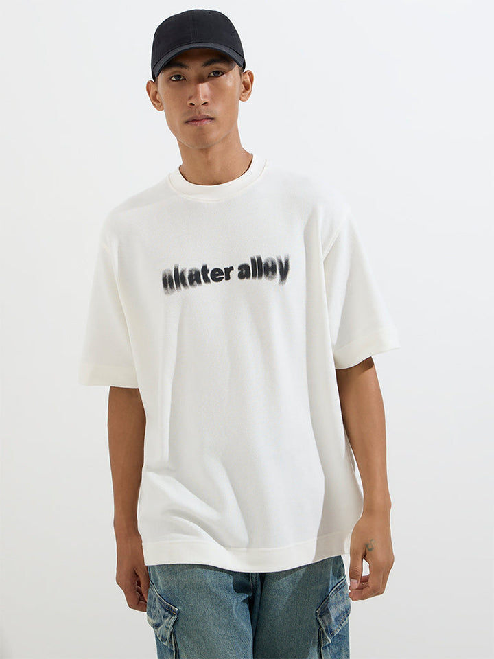 Nuon White Text Printed Relaxed-Fit Cotton T-Shirt