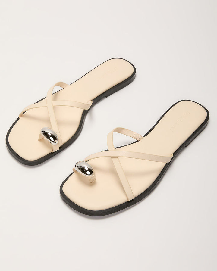 Poppie Toe Ring Sandals