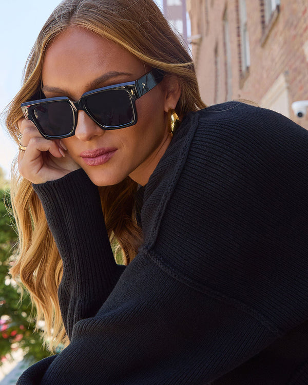 Iselin Classic Square Sunglasses Black O S