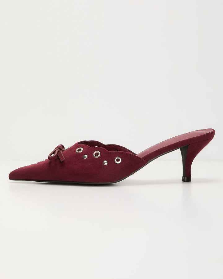Maven Grommet Hole Pointed Toe Mule