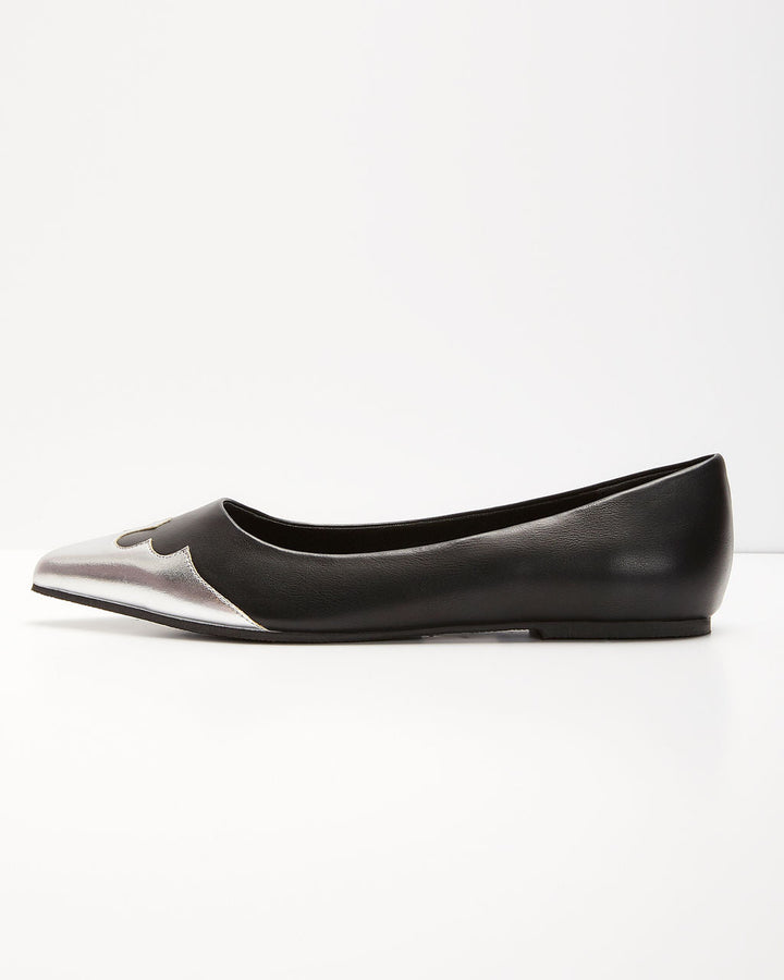 Smooth Stepper Metallic Pointed Flats Black Silver