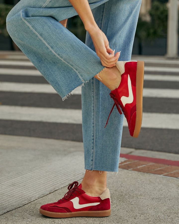 Right Catch Sneakers CRIMSON