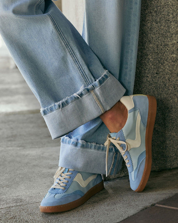 Right Catch Sneakers Blue